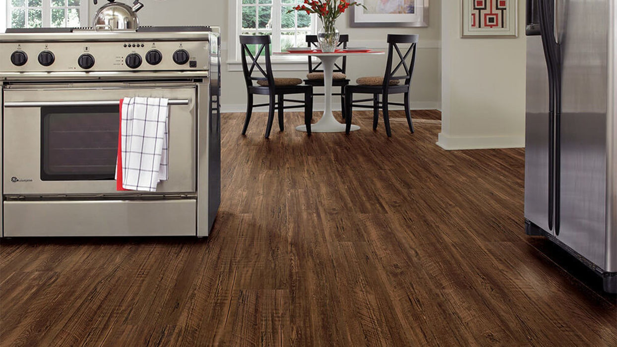 COREtec Plus 7" Kingswood Oak-50 LVP210 B&R: Flooring & Carpeting USFloors 